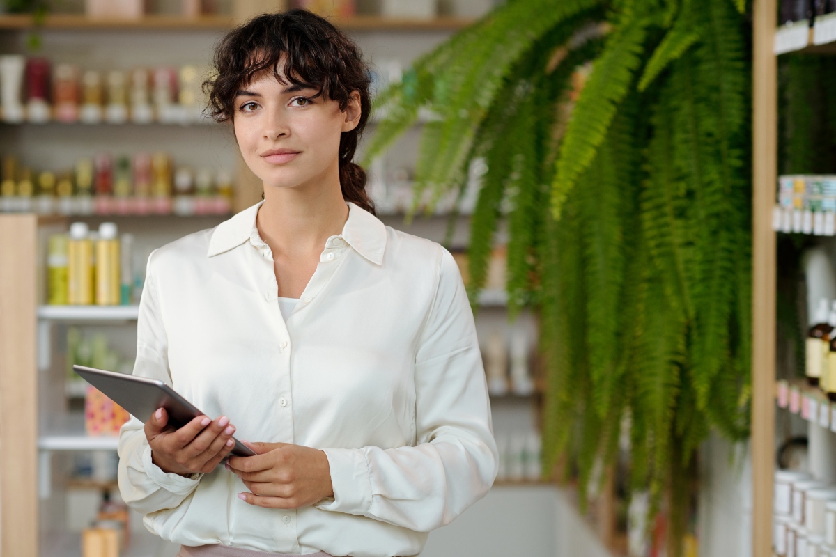 Banner Empreender no ramo de cosméticos: qual tipo de produto comercializar?